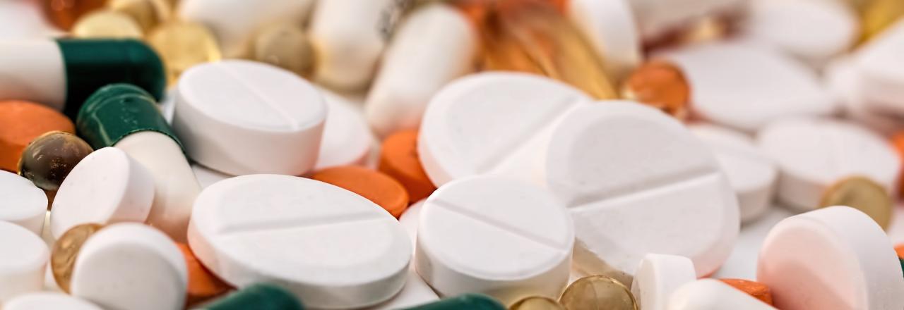 Afbeelding met verschillende medicijnen